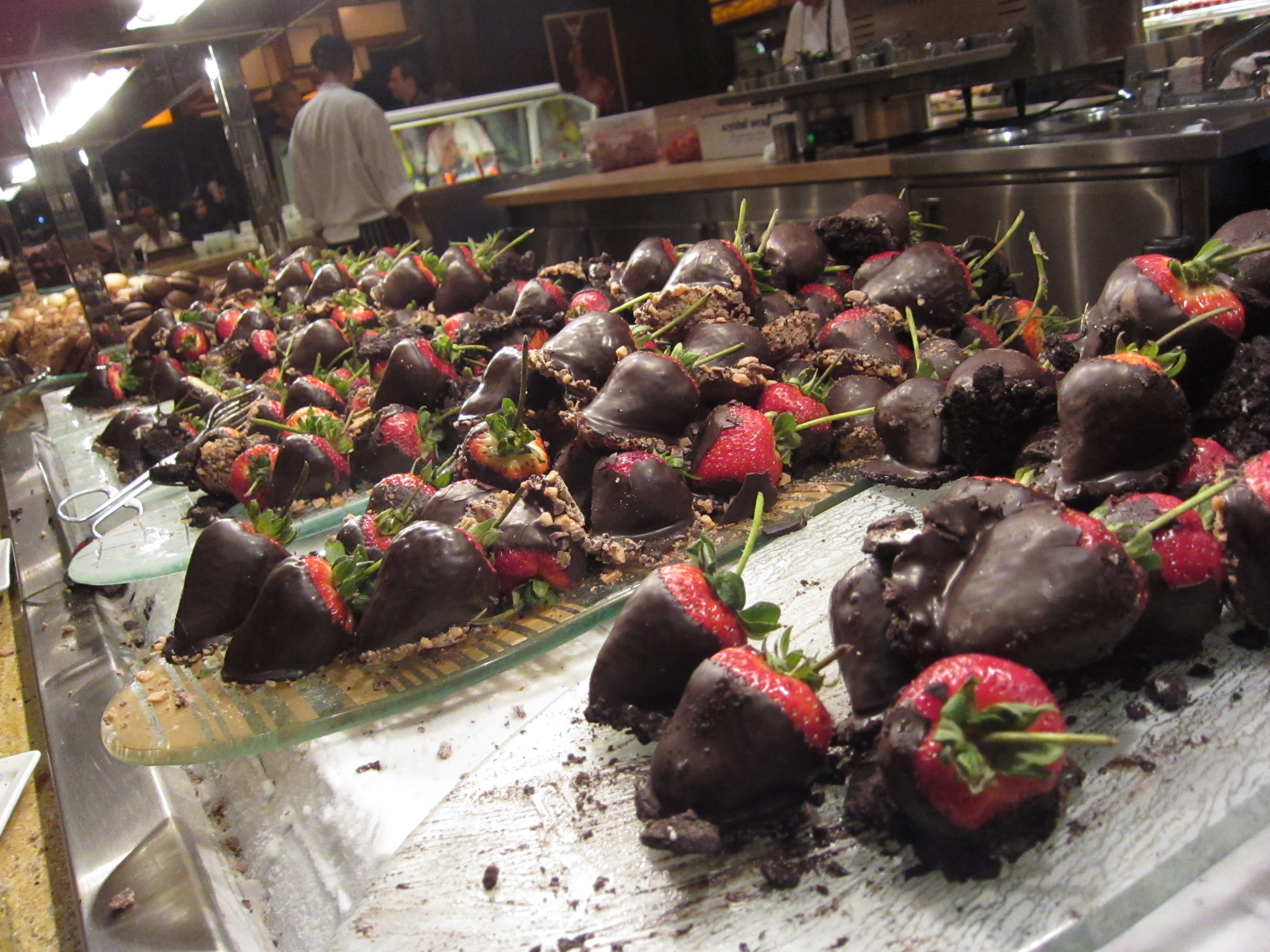Wicked Spoon Cosmopolitan Chocolate Covered Strawberries